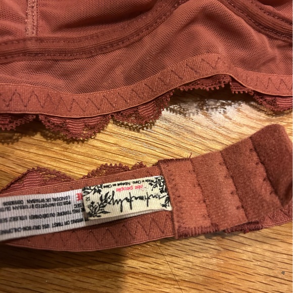 FREE PEOPLE | lace halter bralette - Picture 4 of 4